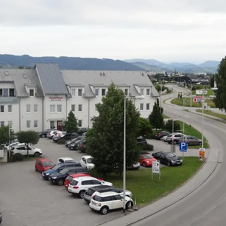 Wirt Im Feld Szálloda Steyr