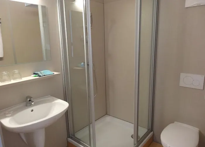 Wirt Im Feld Otel Steyr